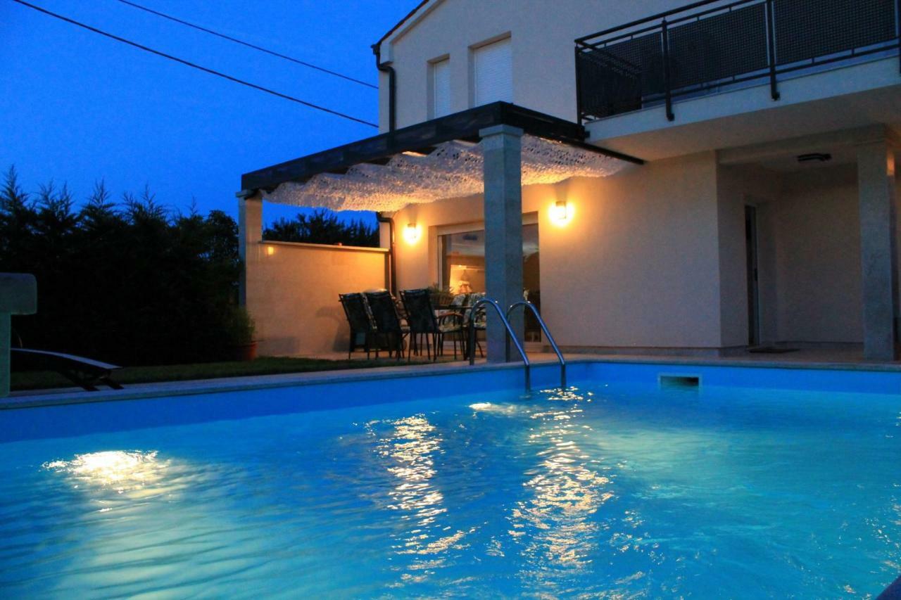 Villa Divina With Private Heated Pool Pula Ngoại thất bức ảnh